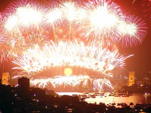 Sydney_harbour_fireworks_new_years_eve_2008