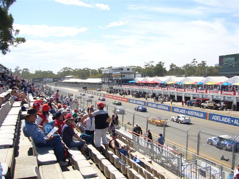 (photo by Alfresco24) (How many in the crowd are watching the Race? We counted 8)